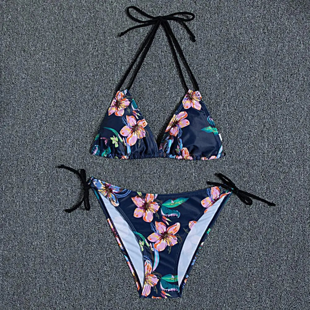 1 Set  Women Swimsuit  Padded  Three-point  Stretchy  Beautiful Floral Print Bikini Set  for Swimming Pool