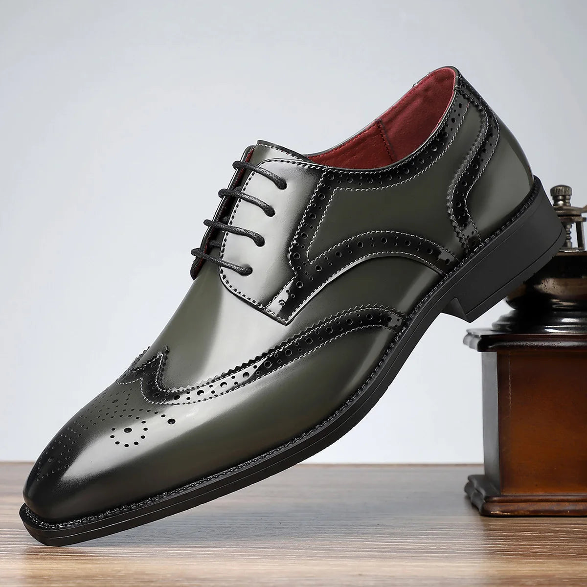 Men's Dress Shoes Fashion Pointed Business Dress Shoe Classics Brogue Shoes Lace Up Oxford Footwear Luxury Wedding Shoes for Men