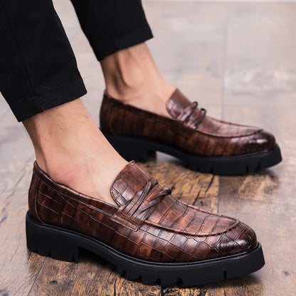 High Quality Thick Soled Business British Wedding Social Leather Shoes Men’s Dress Shoes Trend Formal Shoes Men Loafers 2025
