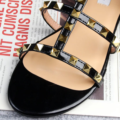 summer women's sandals ladies casual flat shoes simple style Fashion rivet design walking and shopping Large size 41-43