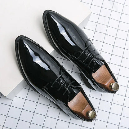 Men Mirror Face Oxfords Shoes Luxury Designer Formal Shoes Patent leather Pointed Shoes Lace-Up Business Dress Green Mocasines