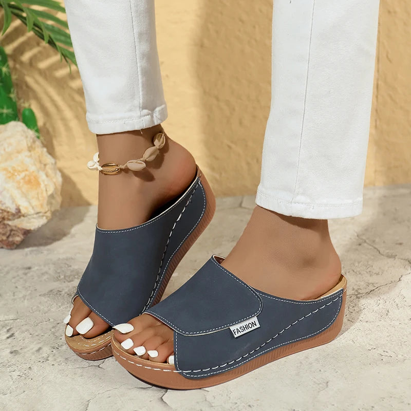 Open Toe Women's Wedge Sandals White 2025 Summer Fashion Breathable Comfortable Fish Mouth Sandals Med Heel Beach Shoes Slides