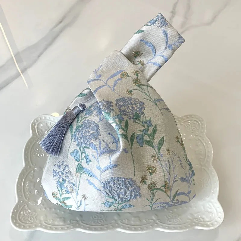 Chinese Style Embroidered Shoulder Bag Elegant Handbag Retro Small Square Bag Wedding Party Luxury Designer Women Evening Clutch