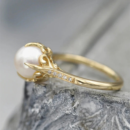 Huitan Imitation Pearl Rings for Women Newly Designed Luxury Wedding Band Accessories Exquisite Gift Temperament Female Jewelry