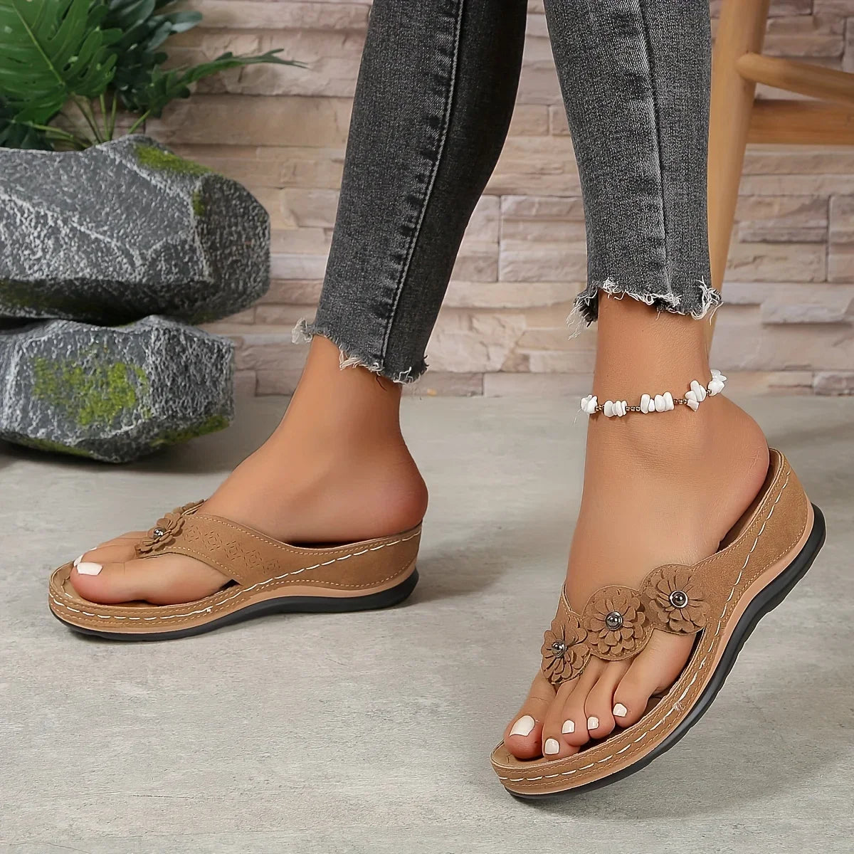 Floral Beach Flip-Flops for Women - Comfy Slip-On Summer Slides, Versatile Casual Outdoor Footwear