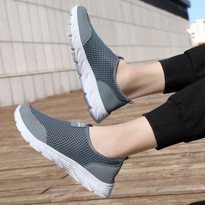 Men Running Shoes Summer Sneakers Mesh Breathable Lightweight Walking Casual Shoes Slip-On Driving Men Loafers Zapatos Casuales