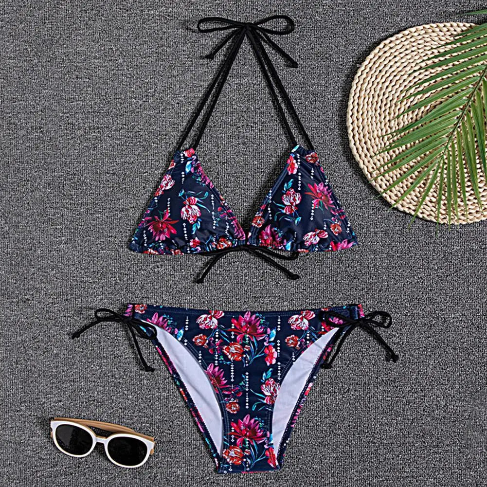 1 Set  Women Swimsuit  Padded  Three-point  Stretchy  Beautiful Floral Print Bikini Set  for Swimming Pool