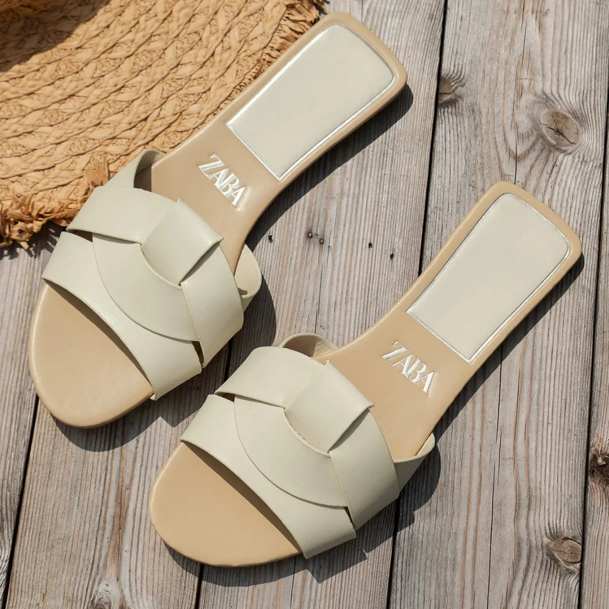 Flat Slippers Casual Shoes Woman  Trend Luxury Summer Elegant Dresses Sandals Beach Designer House Round Toe Brand Bathroom