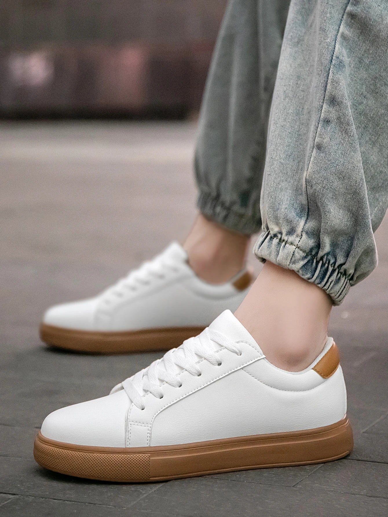 Men's Normcore Style Front Strap Sports Outdoor Skateboard Shoes, Fashionable Contrasting White Sneakers, White Shoes, Versatile Outdoor Shoes for Students
