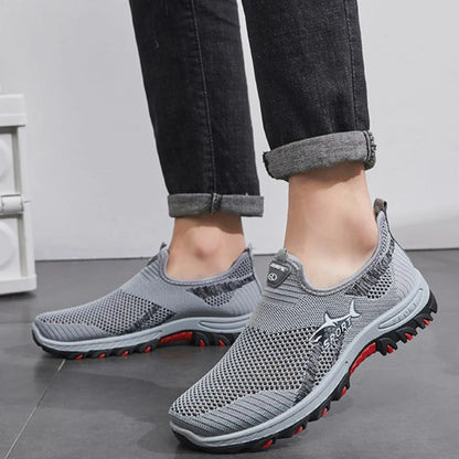Summer Men's Shoes Lightweight Sneakers Fashion Outdoor Male Hiking Shoes Soft Soled Running Shoes Mesh Slip on Men Casual Shoe