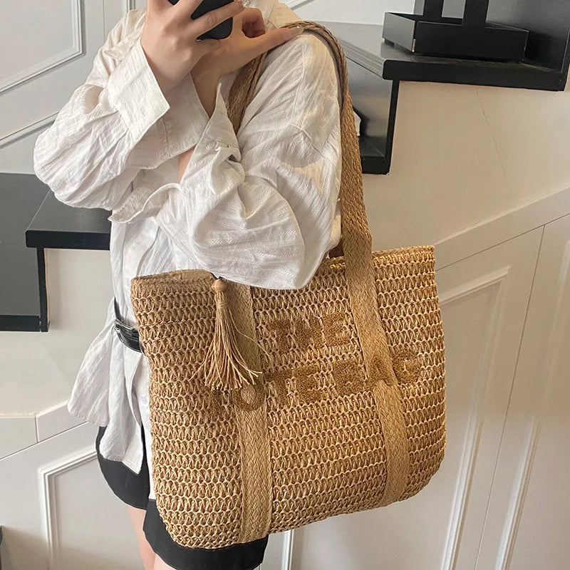 French Style Large Capacity Woven Straw Woven Bag for Women New Beach Vacation Shoulder Bag Casual Commuting Tote Bag Purse