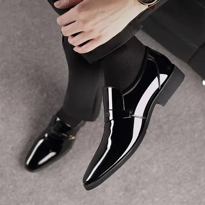 Men's Leather Shoes Business Shoes Bright Leather Oxford Shoes Lacquer Pointed Toe Male Loafers Slip on Designer Men Dress Shoe