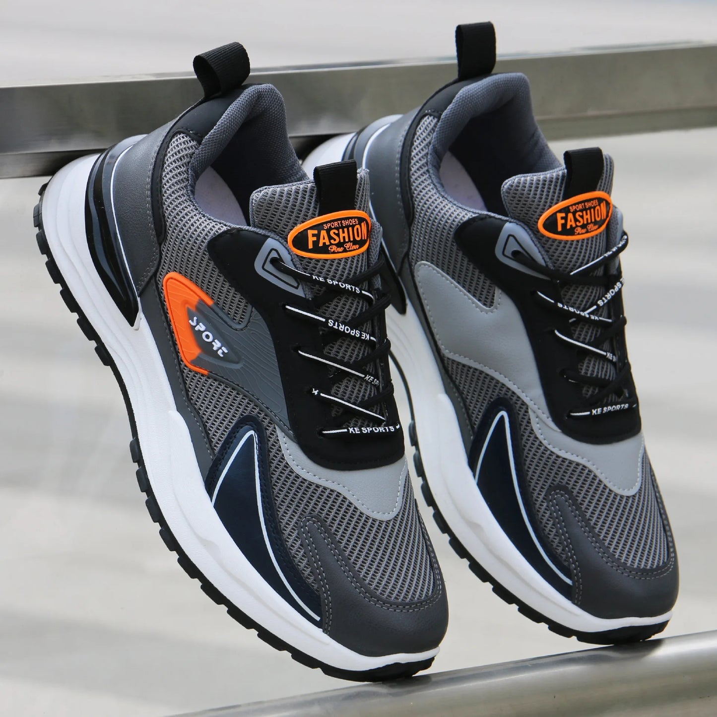 2025 Men's Casual Shoes Fashionable Breathable Sports Wear-resistant Running Shoes Outdoor Walking Training Tennis Shoes