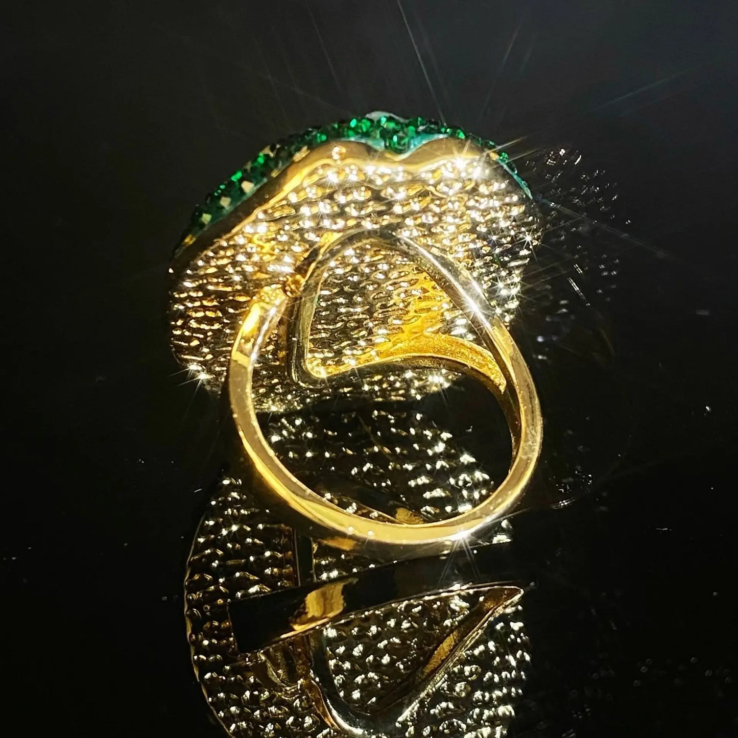 Color Changing Stone Zultainite Natural Tourmaline Edging Finger Rings for Women Sudan Crystal Peacock Green Design Jewelry