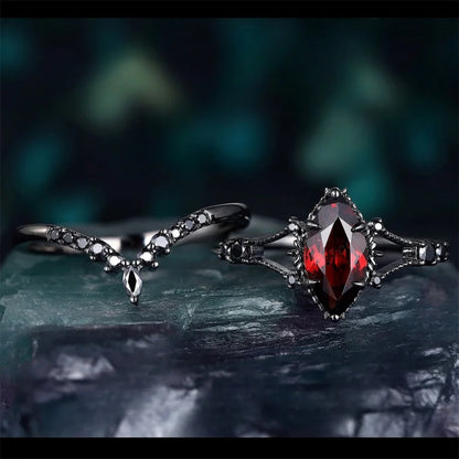 2Pcs/Set Fashion Black Gold Color Rhinestone Zircon Rings For Women Red Crystal Rings Wedding Engagement Jewelry Gifts