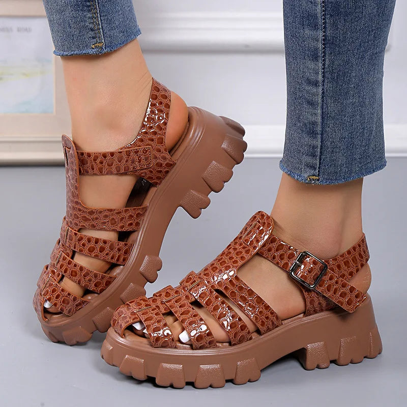 2024 Summer New Baotou Muffin Bottom Sandals Female Selling Large Size Bright Surface Platform Sandals Female
