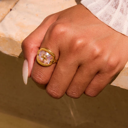 Zora Women's Boho Style Oil Drop Crushed Shell Ring 18K Gold-plated Stainless Steel Oval Starfish Open Ring waterproof Jewelry